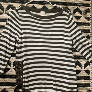 Striped 3/4 sleeve top